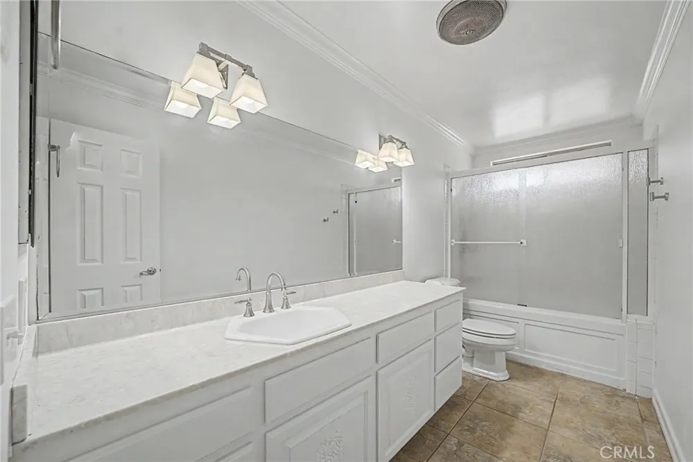 834 W 8th Upland, CA 91786