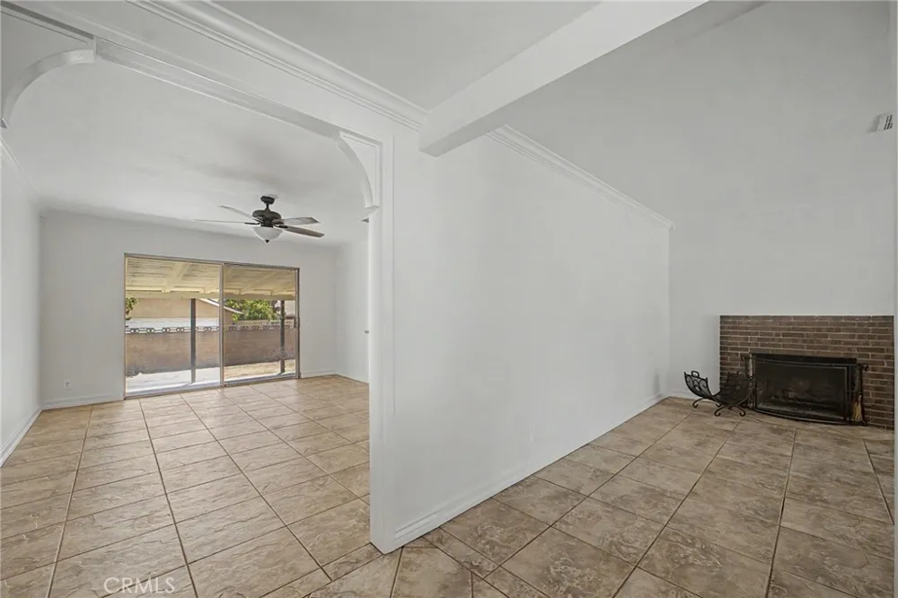 834 W 8th Upland, CA 91786
