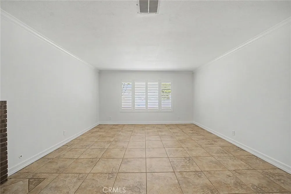 834 W 8th Upland, CA 91786