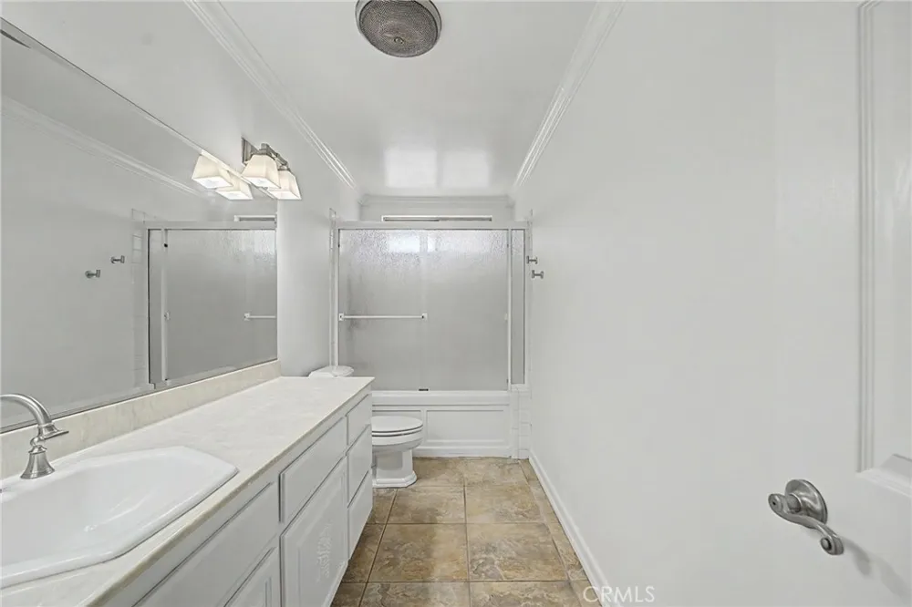 834 W 8th Upland, CA 91786