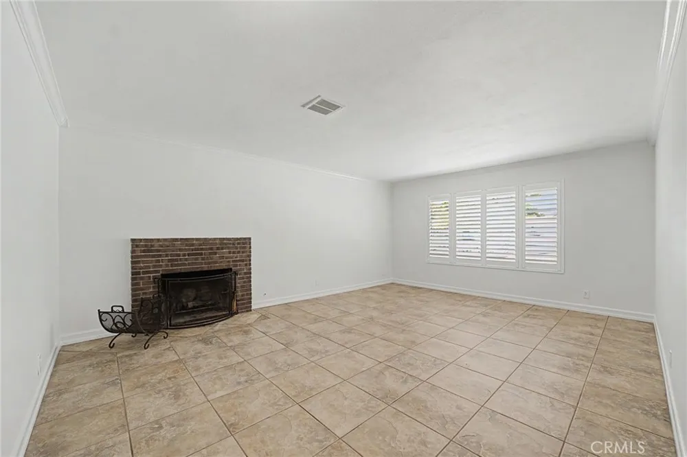 834 W 8th Upland, CA 91786