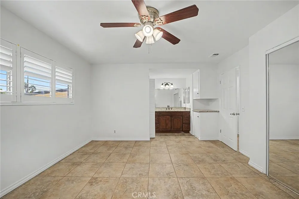 834 W 8th Upland, CA 91786