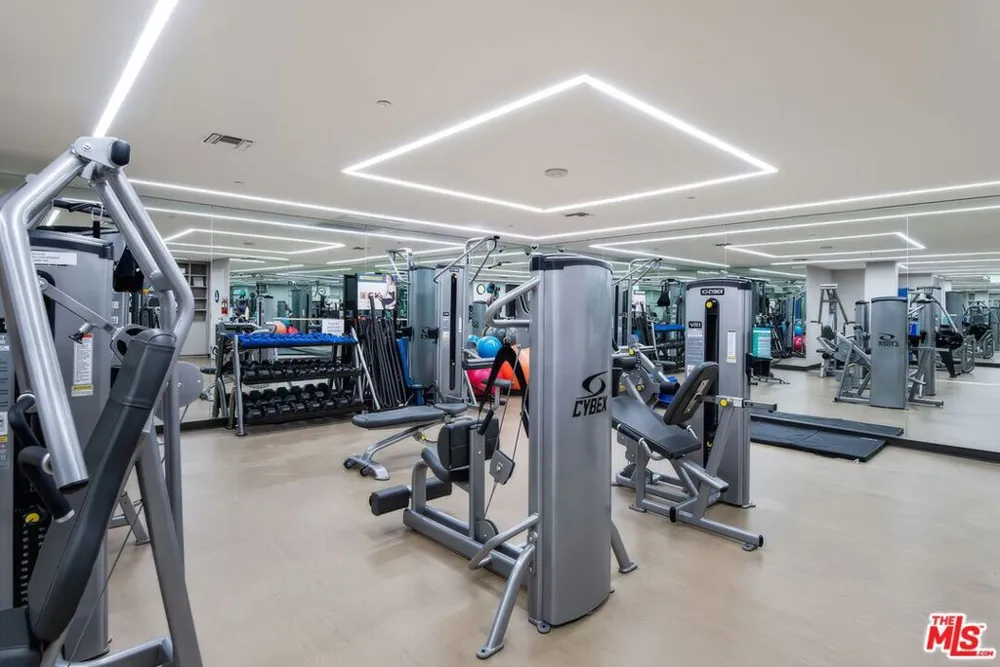 211 S Spalding Drive #109S Beverly Hills, CA 90212