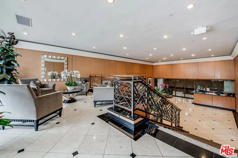 211 S Spalding Drive #109S Beverly Hills, CA 90212