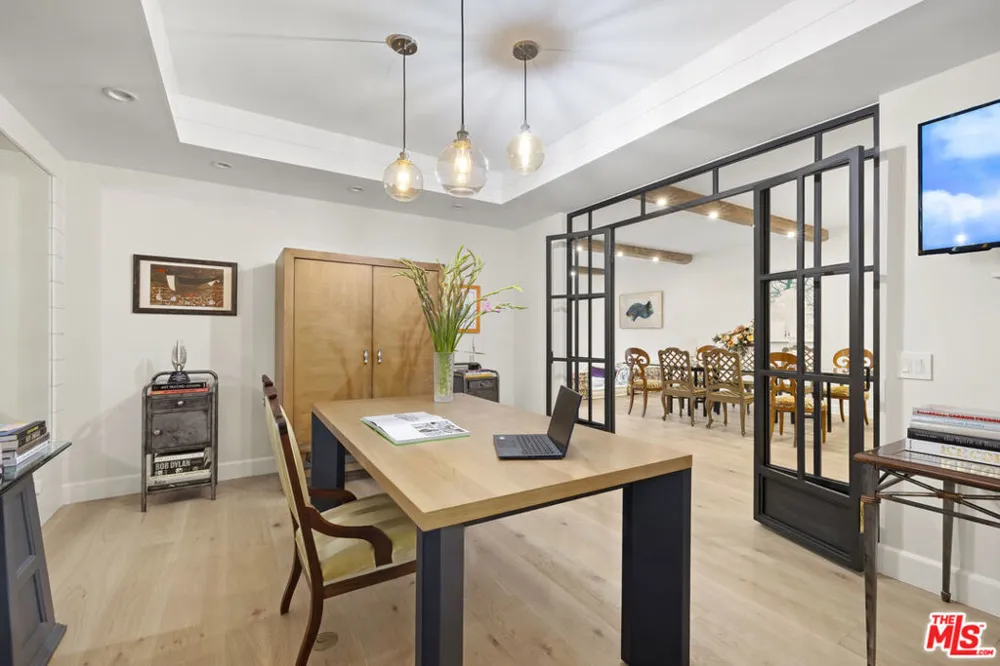 211 S Spalding Drive #109S Beverly Hills, CA 90212