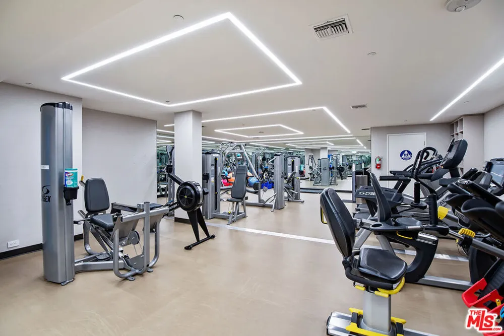 211 S Spalding Drive #109S Beverly Hills, CA 90212