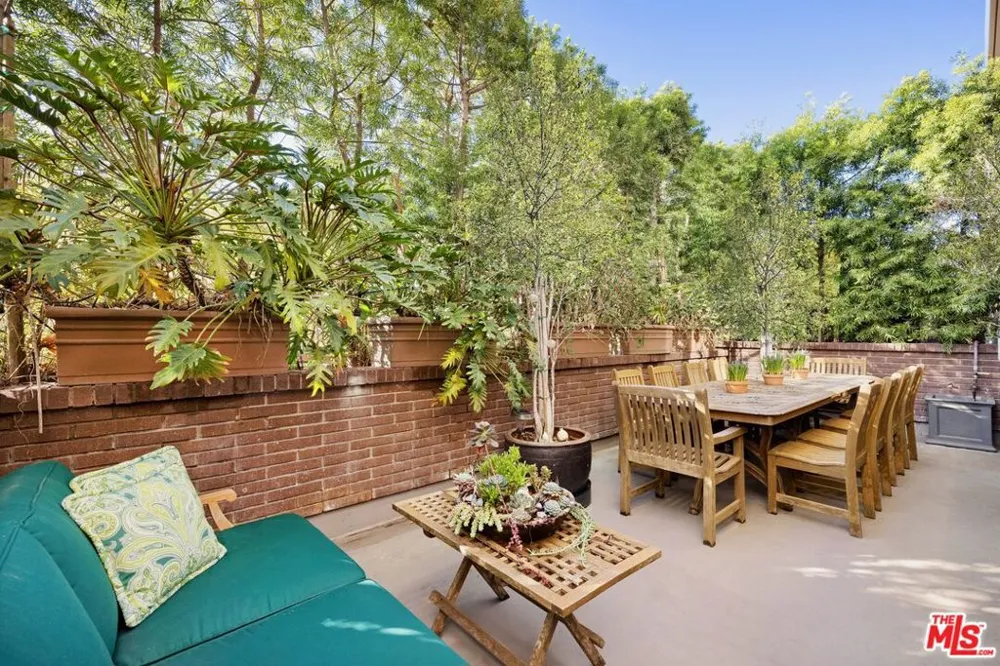 211 S Spalding Drive #109S Beverly Hills, CA 90212