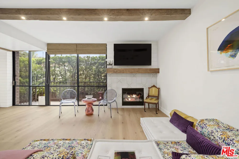 211 S Spalding Drive #109S Beverly Hills, CA 90212