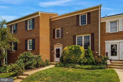 926 SHERWOOD COURT