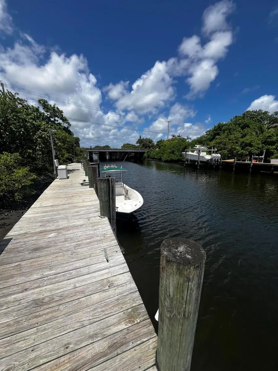 809 Hummingbird Way #5C North Palm Beach, FL 33408