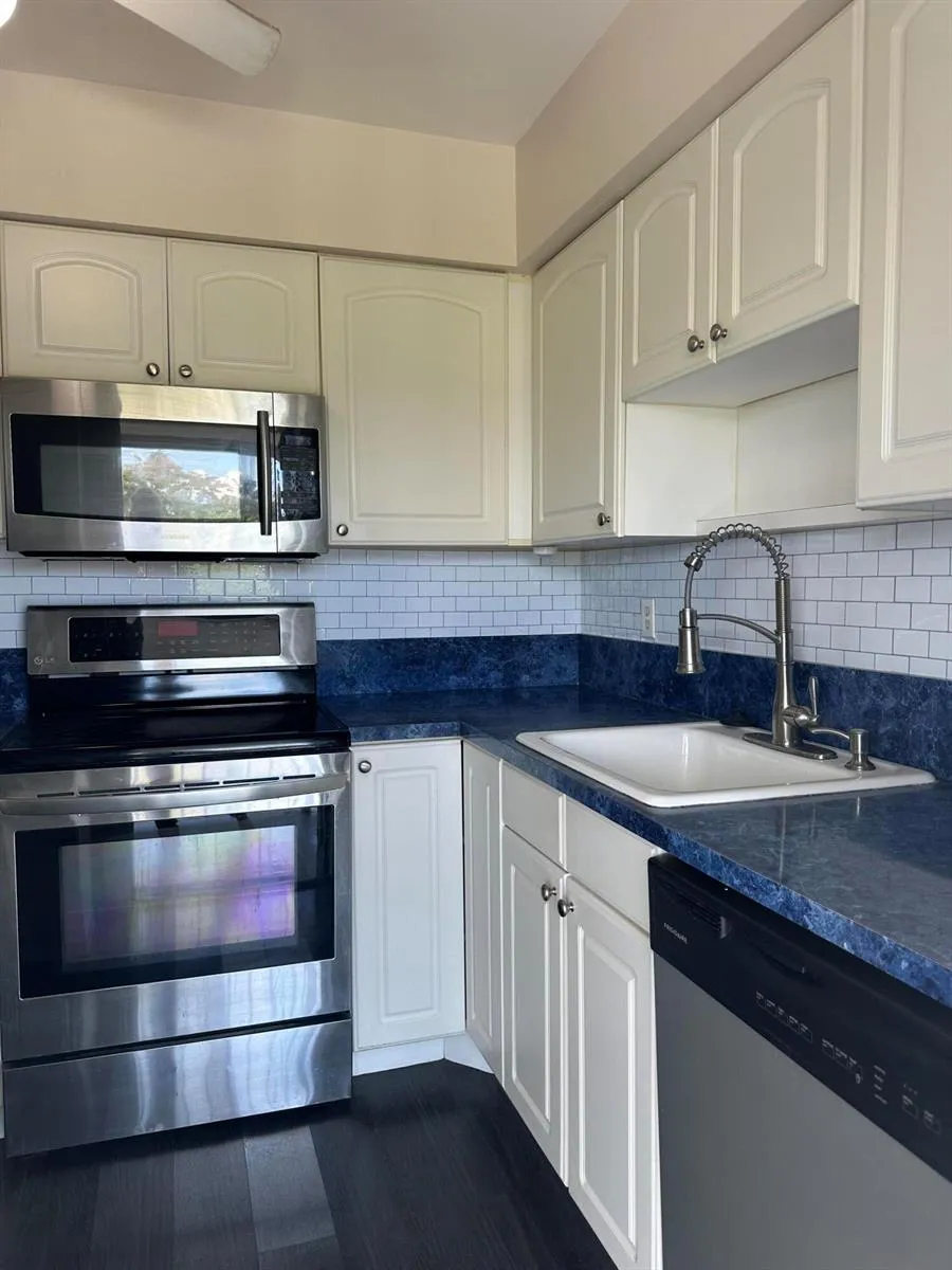809 Hummingbird Way #5C North Palm Beach, FL 33408