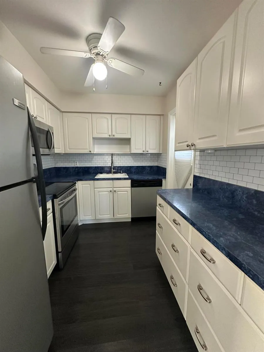 809 Hummingbird Way #5C North Palm Beach, FL 33408
