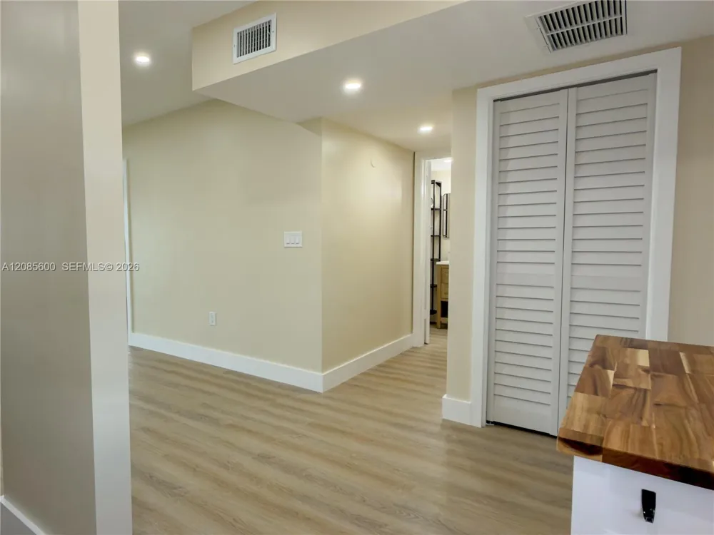 2949 Point East Dr #B304 Aventura, FL 33160