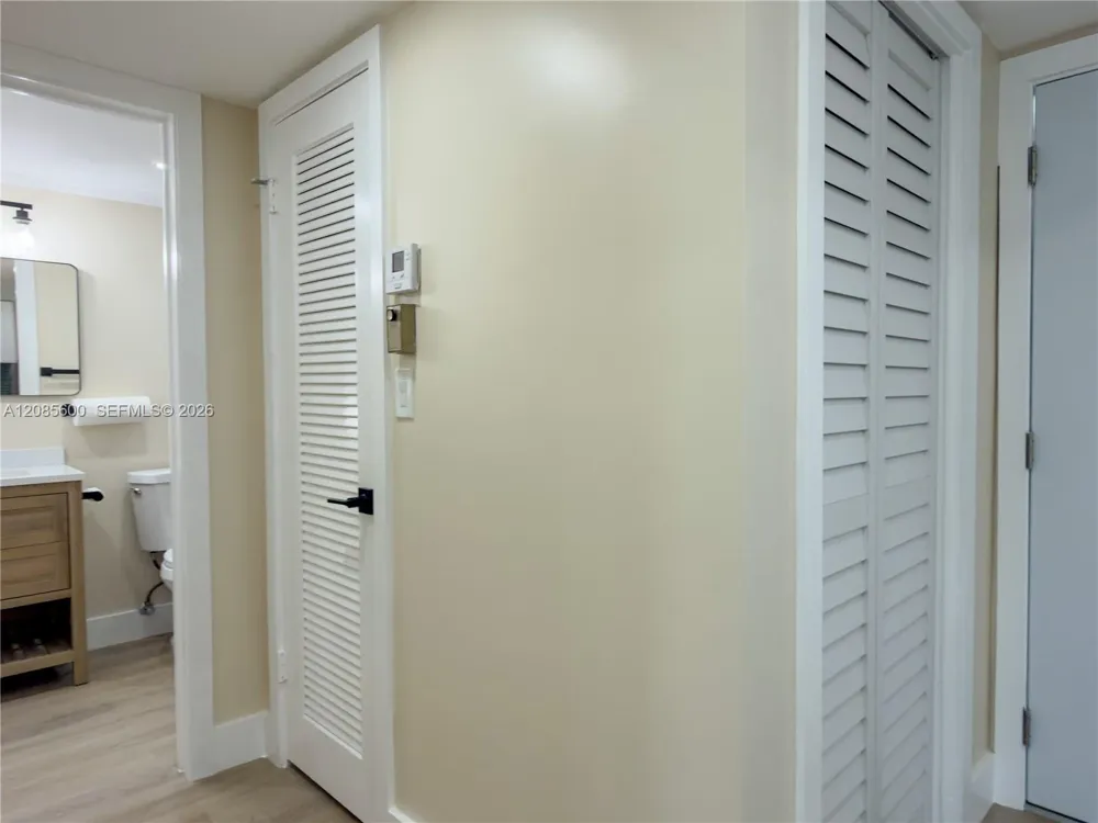 2949 Point East Dr #B304 Aventura, FL 33160