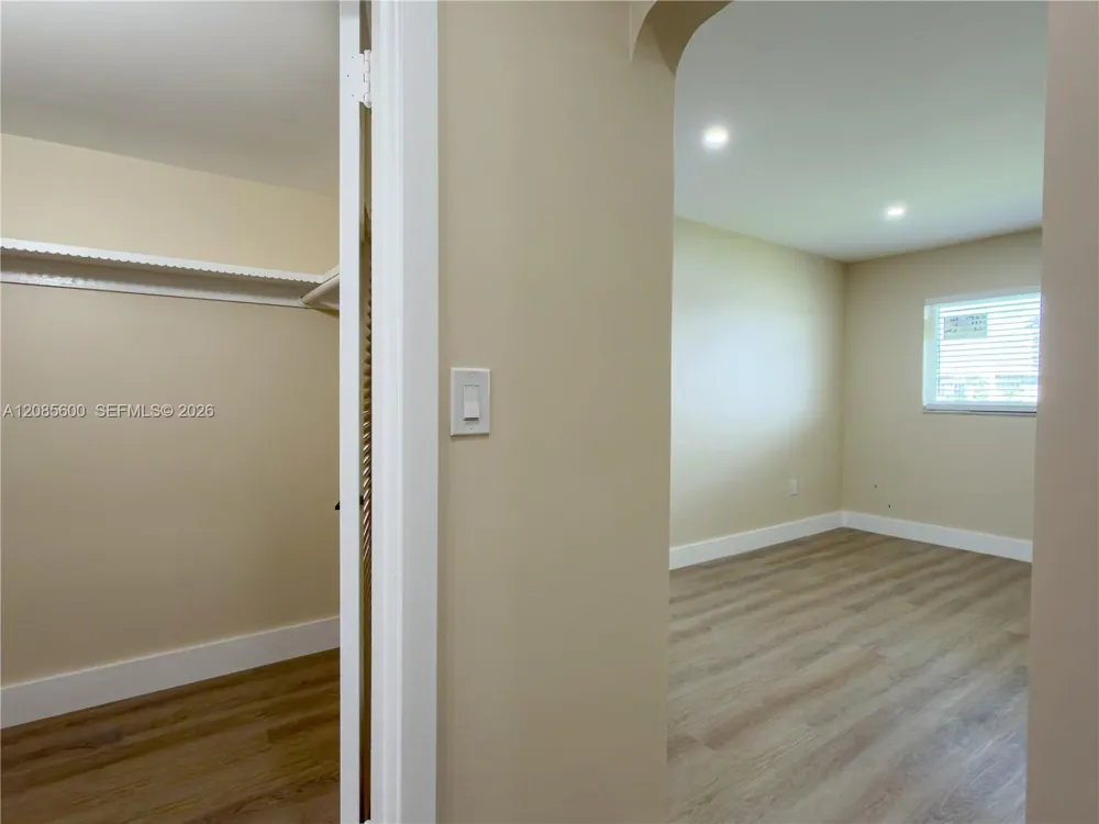 2949 Point East Dr #B304 Aventura, FL 33160