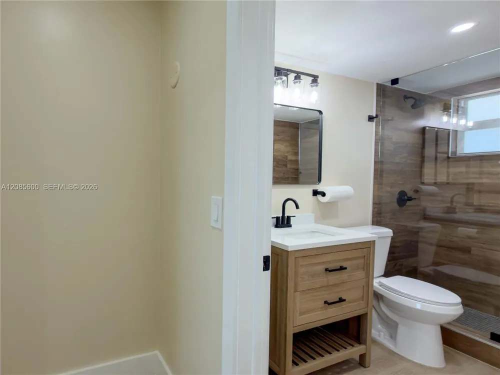 2949 Point East Dr #B304 Aventura, FL 33160