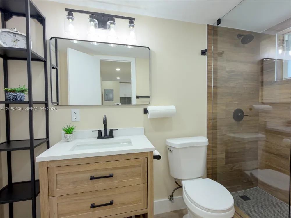 2949 Point East Dr #B304 Aventura, FL 33160