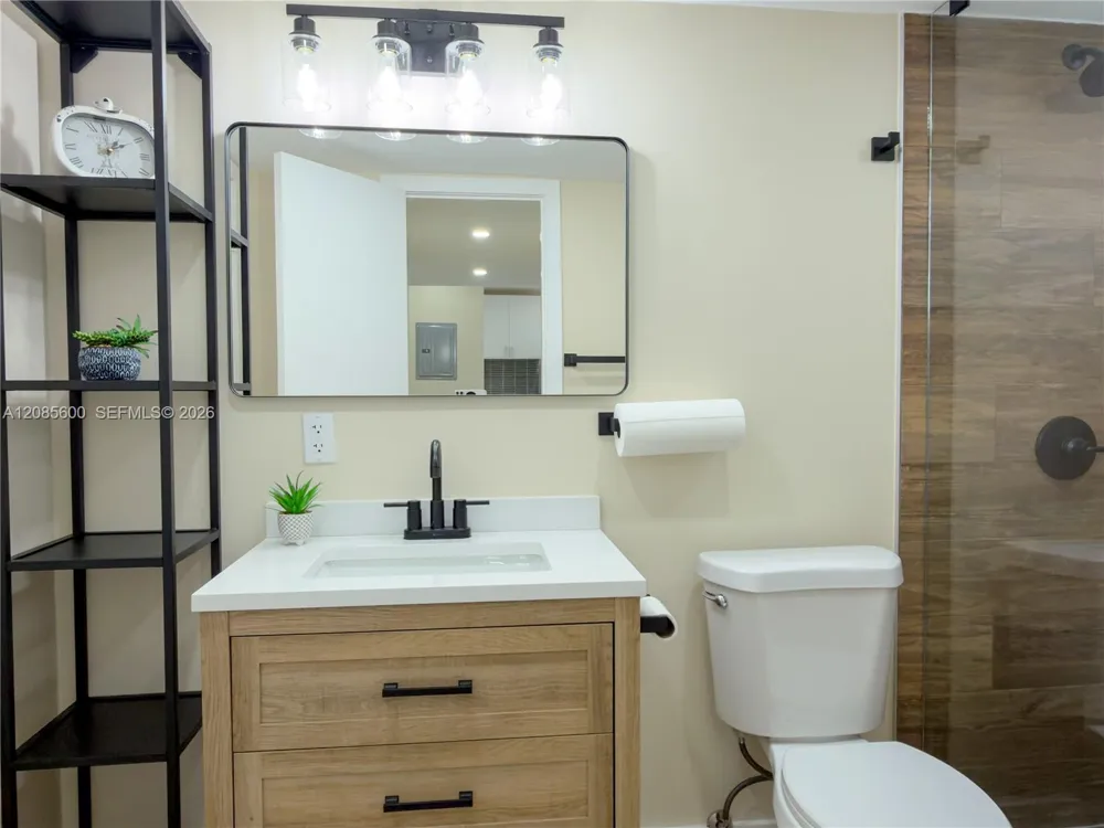 2949 Point East Dr #B304 Aventura, FL 33160