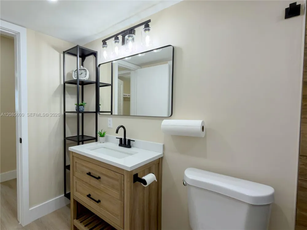 2949 Point East Dr #B304 Aventura, FL 33160