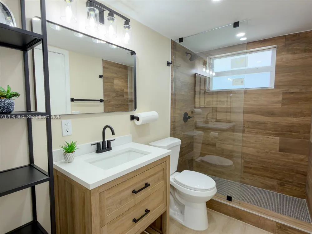 2949 Point East Dr #B304 Aventura, FL 33160