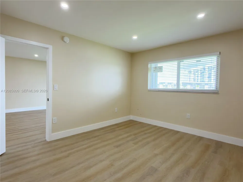 2949 Point East Dr #B304 Aventura, FL 33160