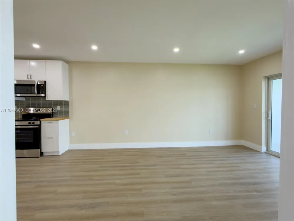 2949 Point East Dr #B304 Aventura, FL 33160