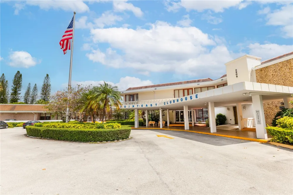 2949 Point East Dr #B304 Aventura, FL 33160