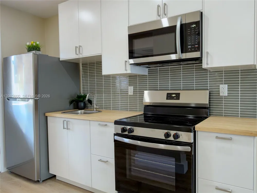 2949 Point East Dr #B304 Aventura, FL 33160