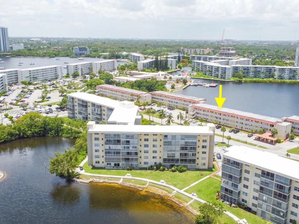 2949 Point East Dr #B304 Aventura, FL 33160