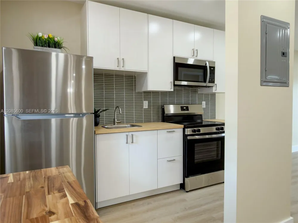 2949 Point East Dr #B304 Aventura, FL 33160