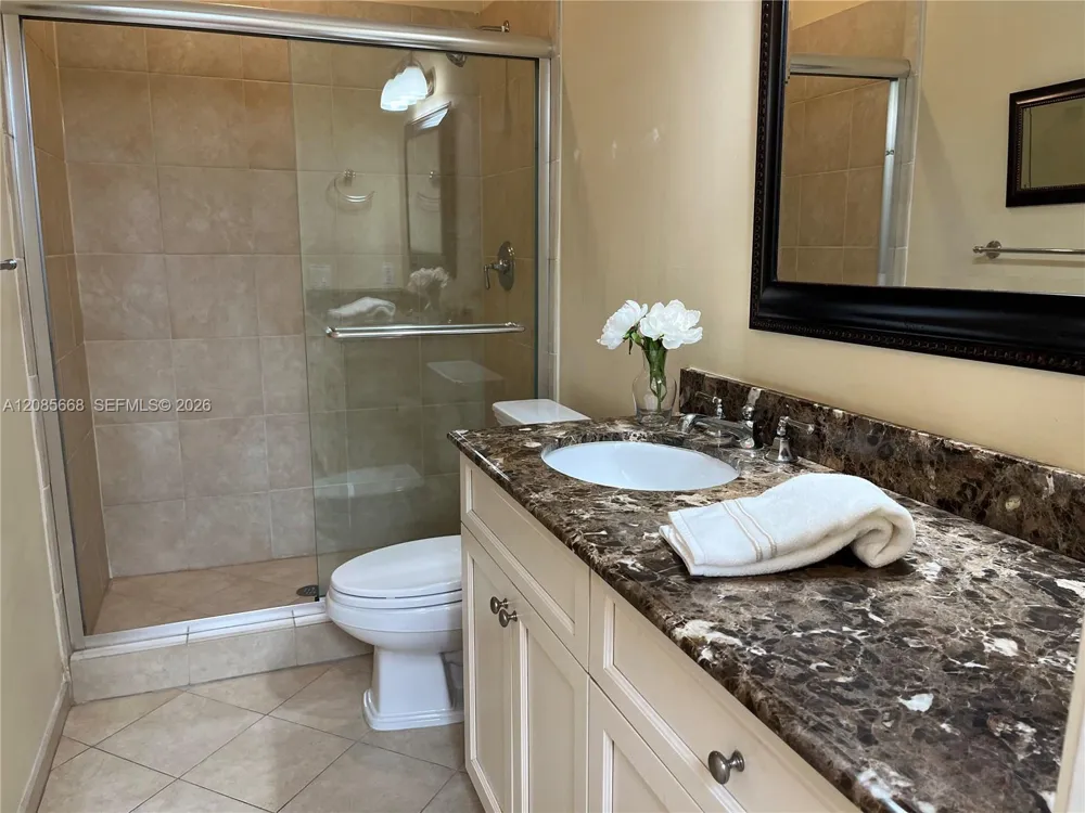 570 Loretto Ave #10 Coral Gables, FL 33146