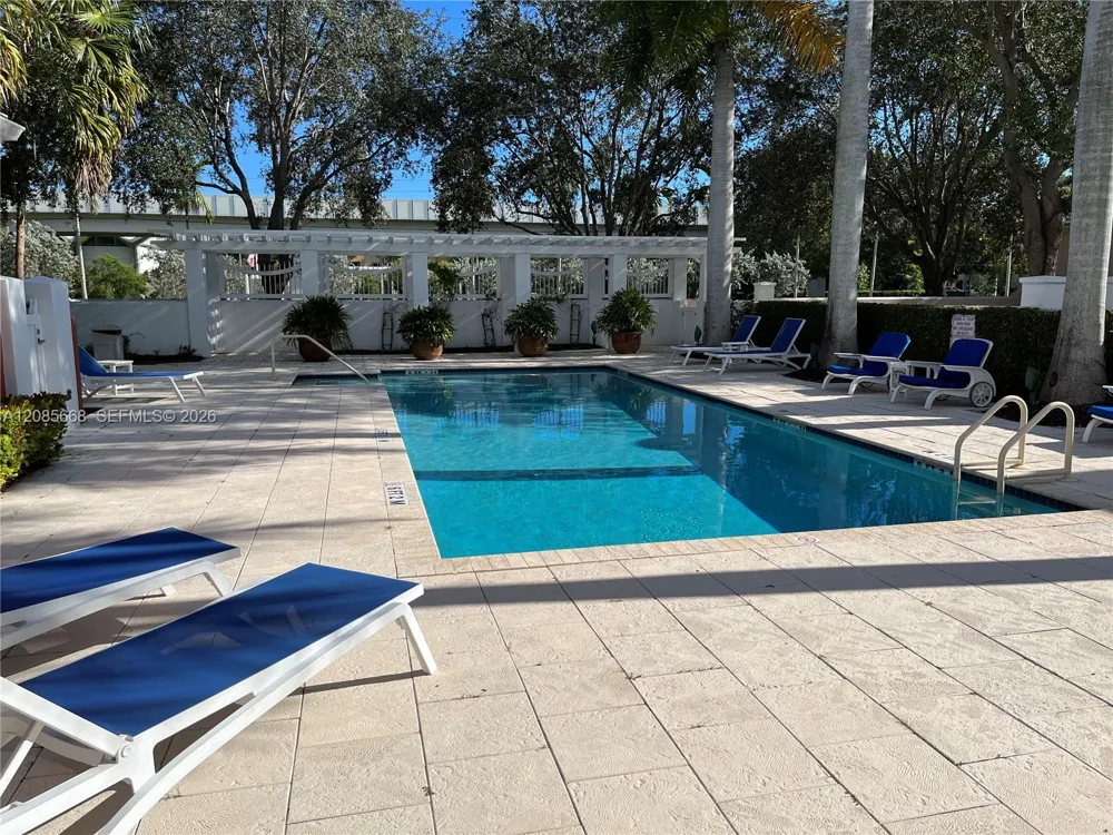 570 Loretto Ave #10 Coral Gables, FL 33146