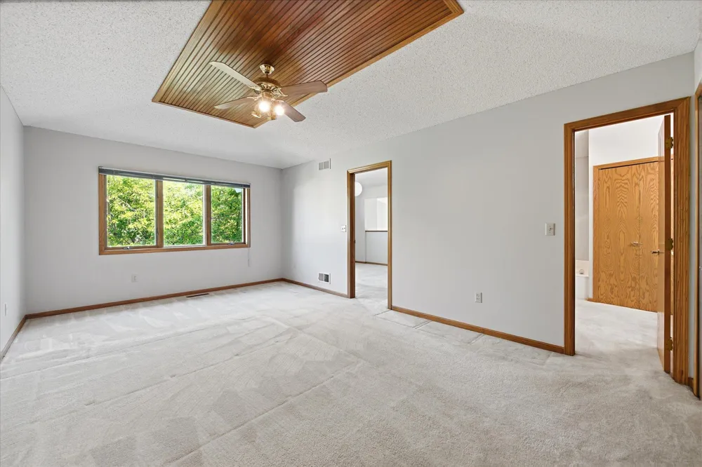 5758 Heather Ridge Drive Shoreview, MN 55126