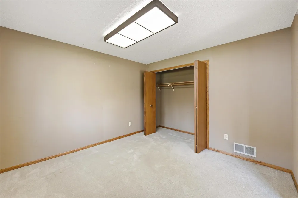 5758 Heather Ridge Drive Shoreview, MN 55126