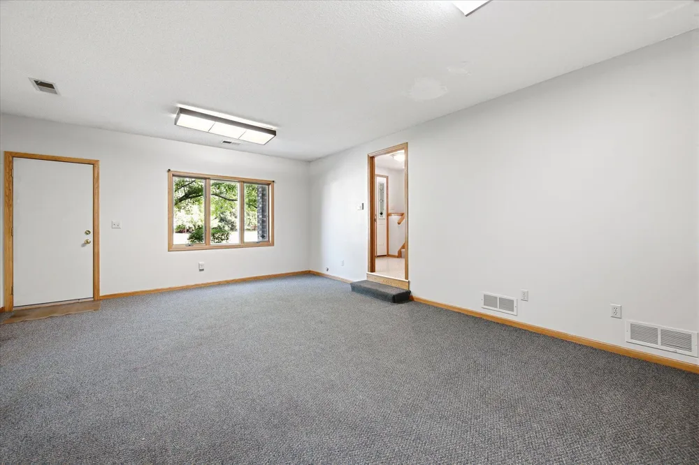 5758 Heather Ridge Drive Shoreview, MN 55126