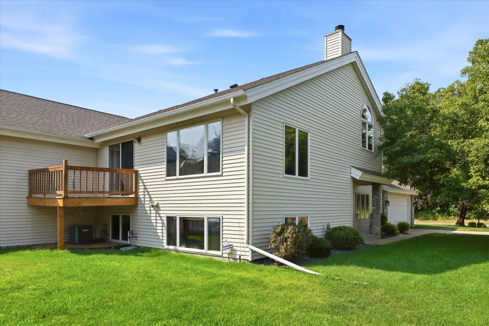 5758 Heather Ridge Drive Shoreview, MN 55126