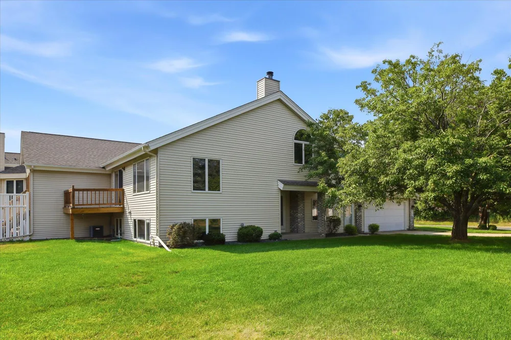 5758 Heather Ridge Drive Shoreview, MN 55126