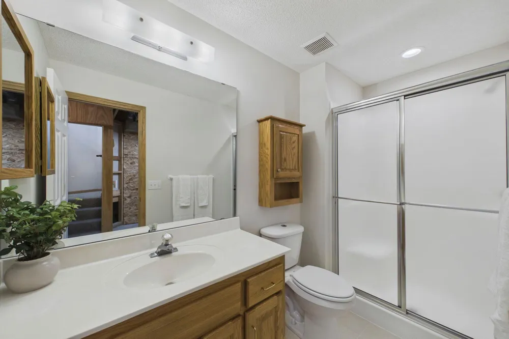 710 Gilfillan Lane White Bear, MN 55127