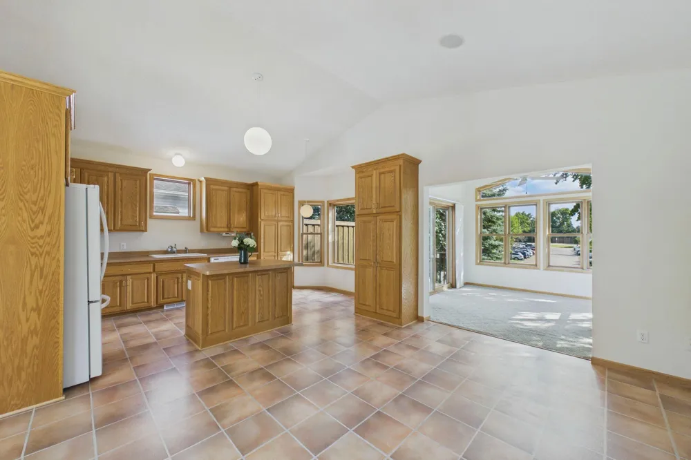 710 Gilfillan Lane White Bear, MN 55127