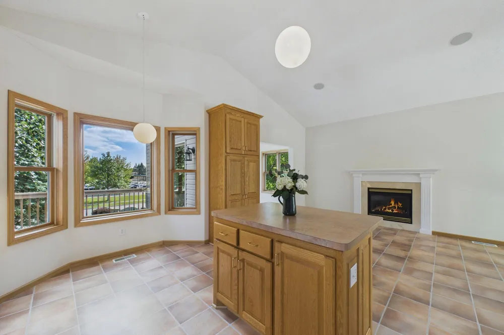 710 Gilfillan Lane White Bear, MN 55127