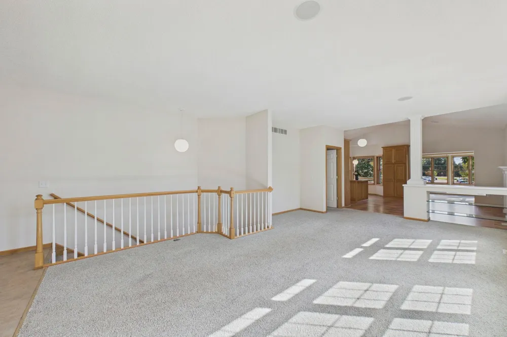 710 Gilfillan Lane White Bear, MN 55127