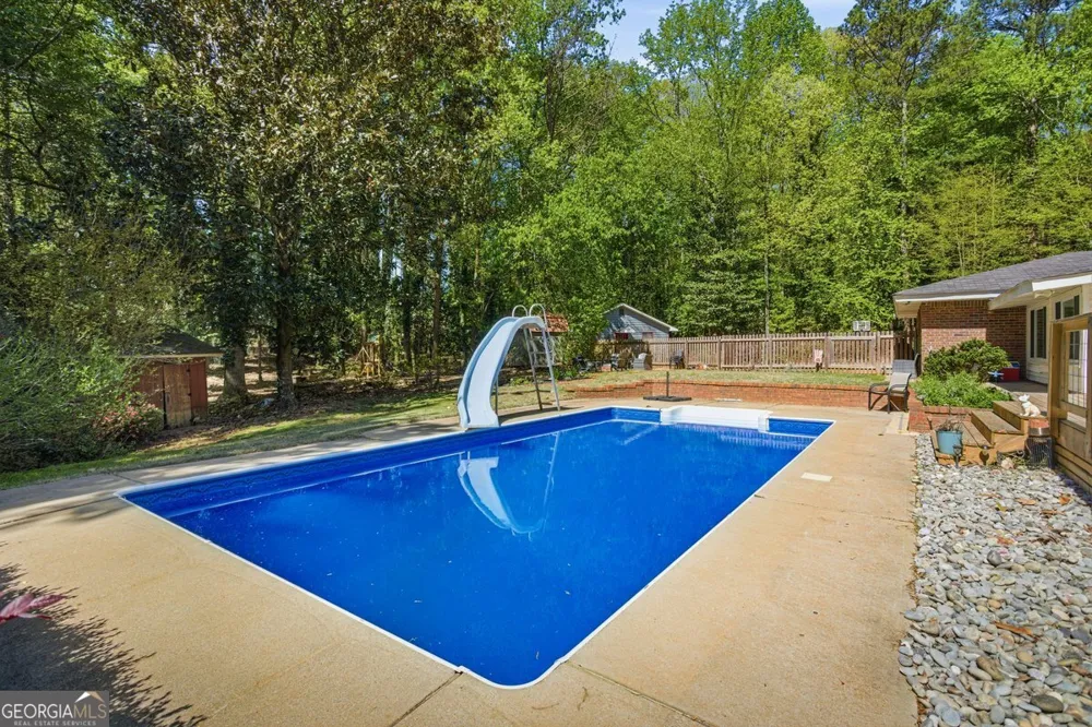 2907 Glad Dale DR SE Conyers, GA 30094