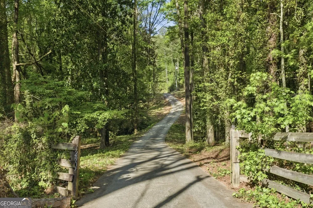 2907 Glad Dale DR SE Conyers, GA 30094
