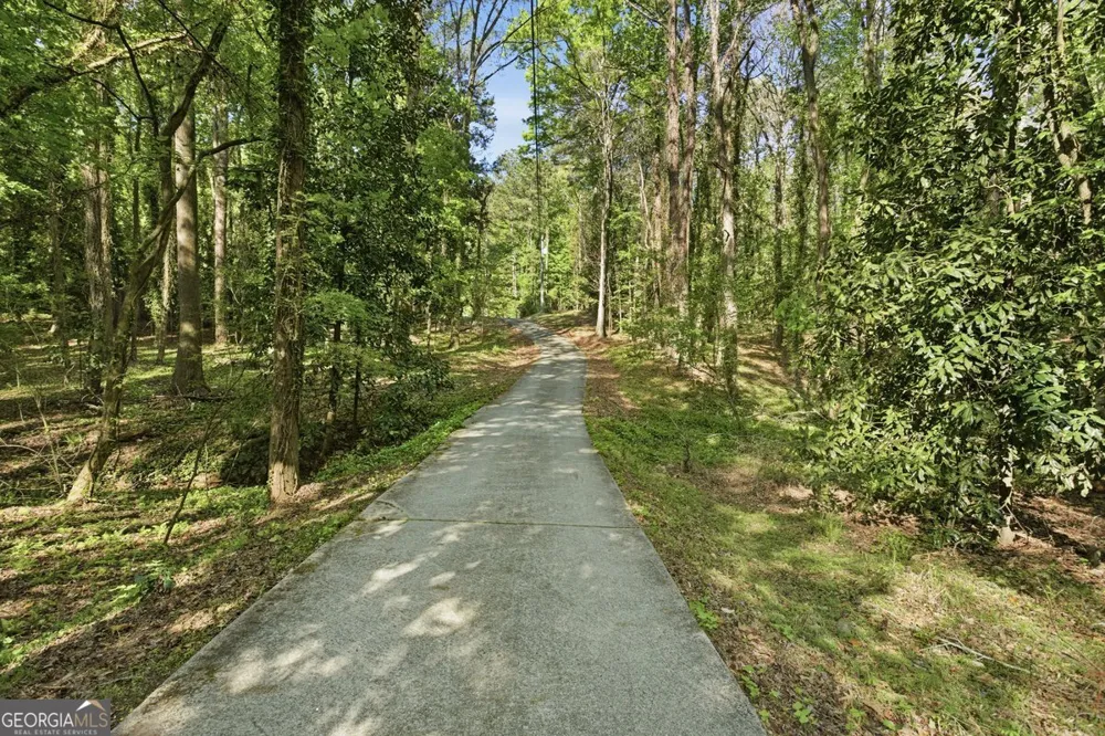 2907 Glad Dale DR SE Conyers, GA 30094