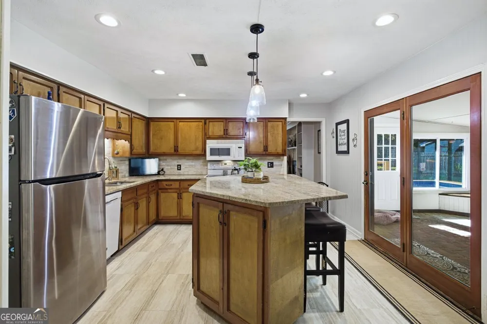 2907 Glad Dale DR SE Conyers, GA 30094