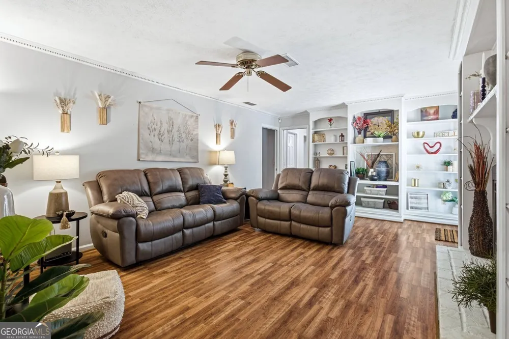 2907 Glad Dale DR SE Conyers, GA 30094