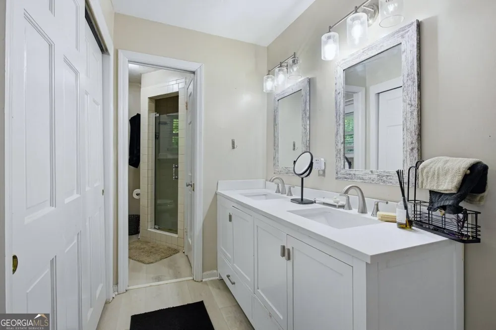 2907 Glad Dale DR SE Conyers, GA 30094