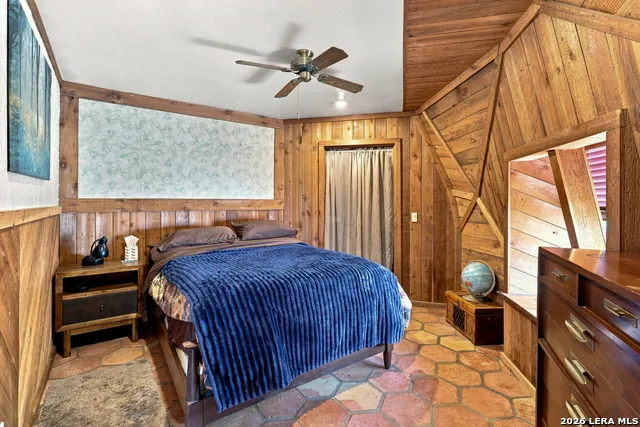 875 County Road 327 Pleasanton, TX 78064
