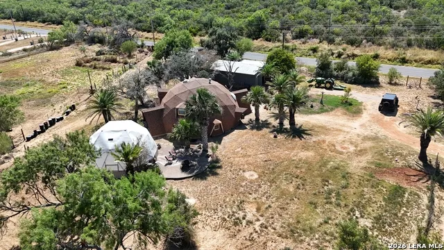 875 County Road 327 Pleasanton, TX 78064