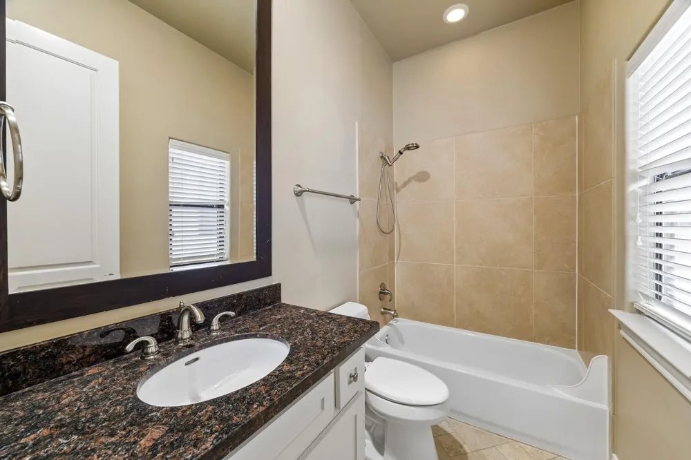 2617 Capitol Street Houston, TX 77003